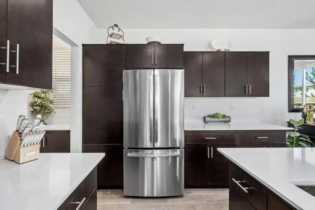 $435,000 | 2045 North Perry Avenue, Clovis, CA 93619