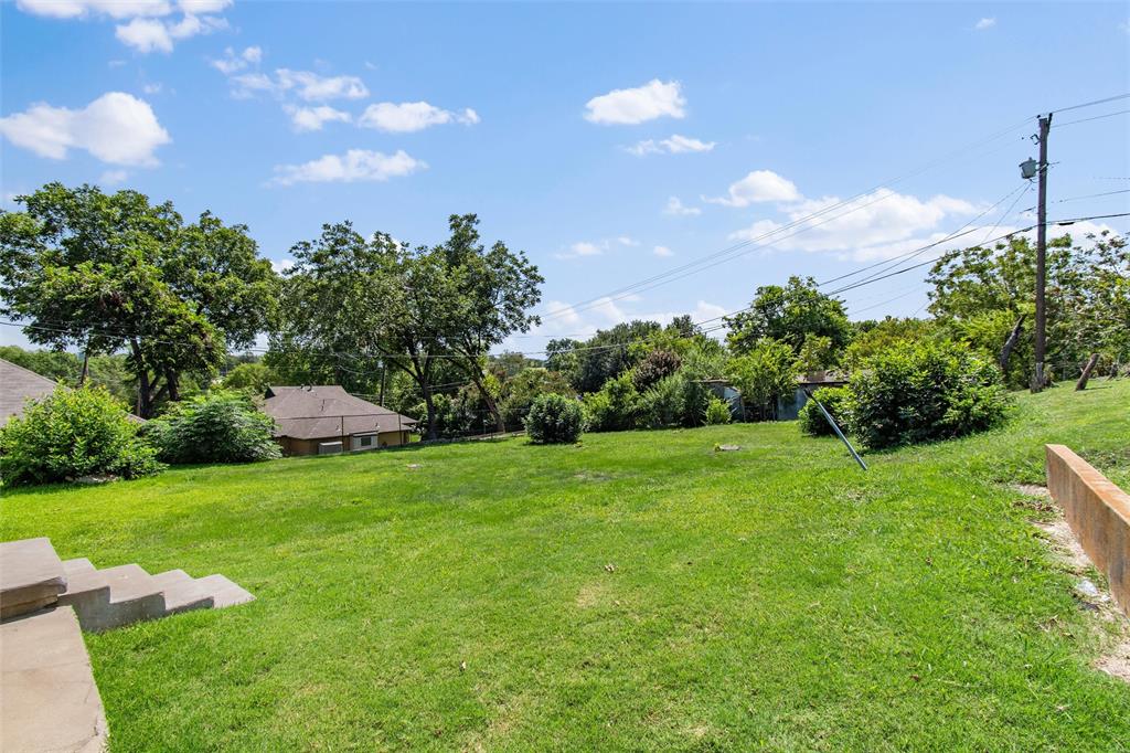 421 East Tarrant Road Grand Prairie, TX 75050 - Photo 32 of 32 View of green lawn