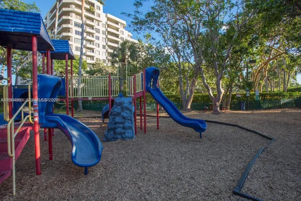 $7,200 | 201 Crandon Boulevard, Unit 306, Key Biscayne, FL 33149