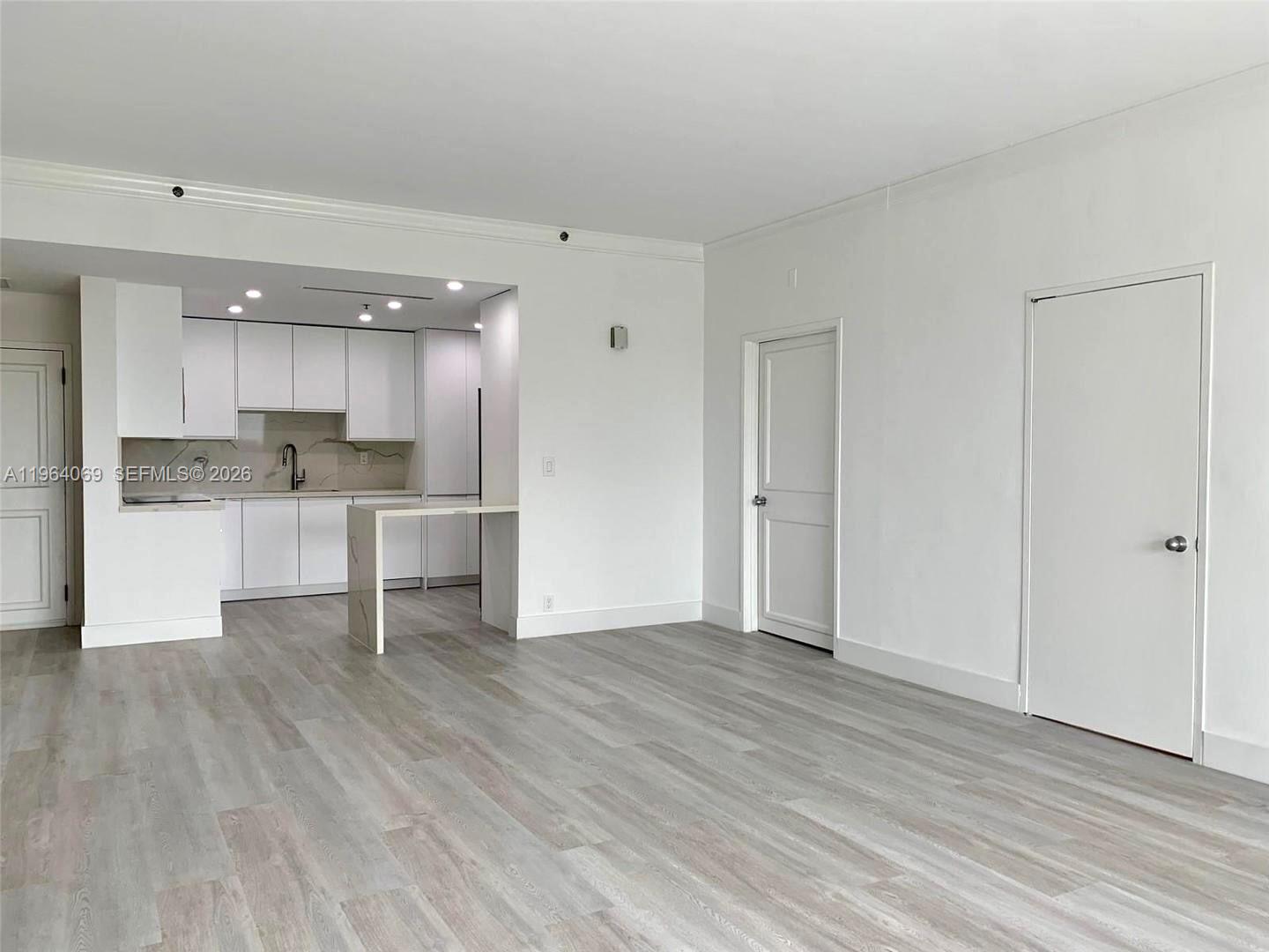 201 Crandon Boulevard, Unit 306 Key Biscayne, FL 33149 - Photo 4 of 20