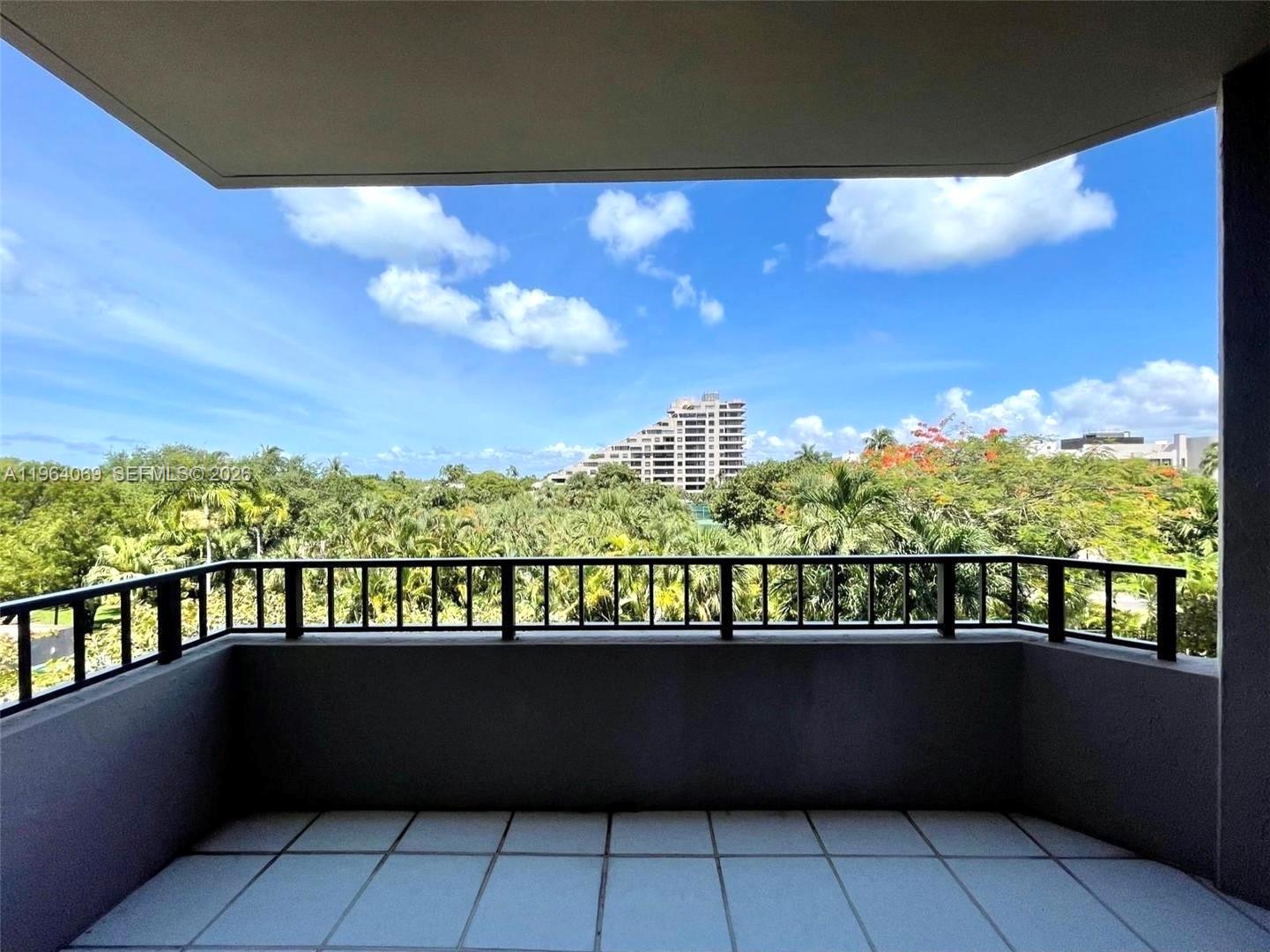 201 Crandon Boulevard, Unit 306 Key Biscayne, FL 33149 - Photo 9 of 20