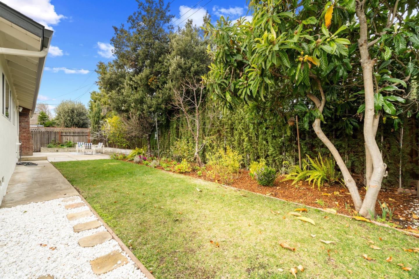 1002 Oaktree Drive San Jose, CA 95129 - Photo 36 of 45 a view of yard