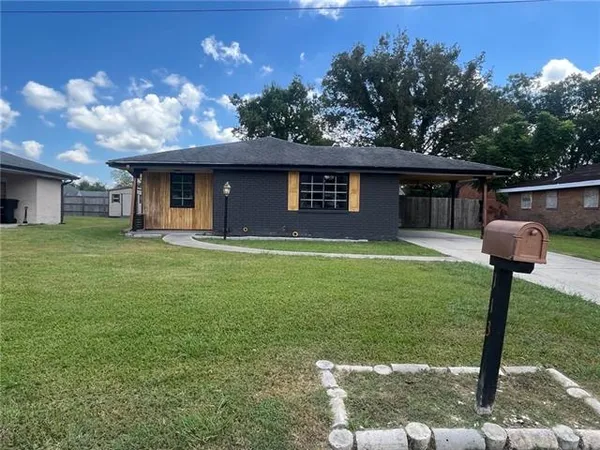 $299,000 | 113 Tinsley Drive, Belle Chasse, LA 70037