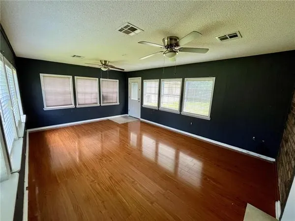 $299,000 | 113 Tinsley Drive, Belle Chasse, LA 70037