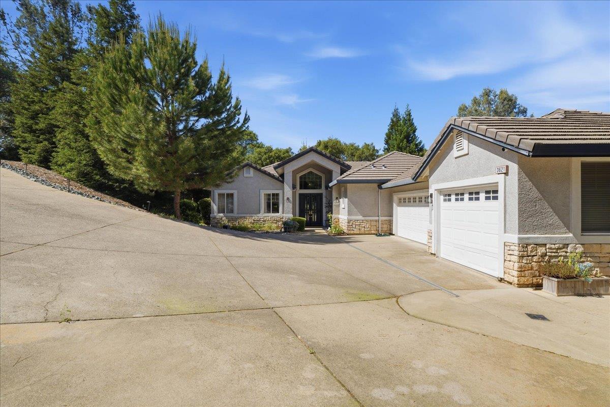 3621 Foxmore Lane Rescue, CA 95672 - Photo 2 of 46