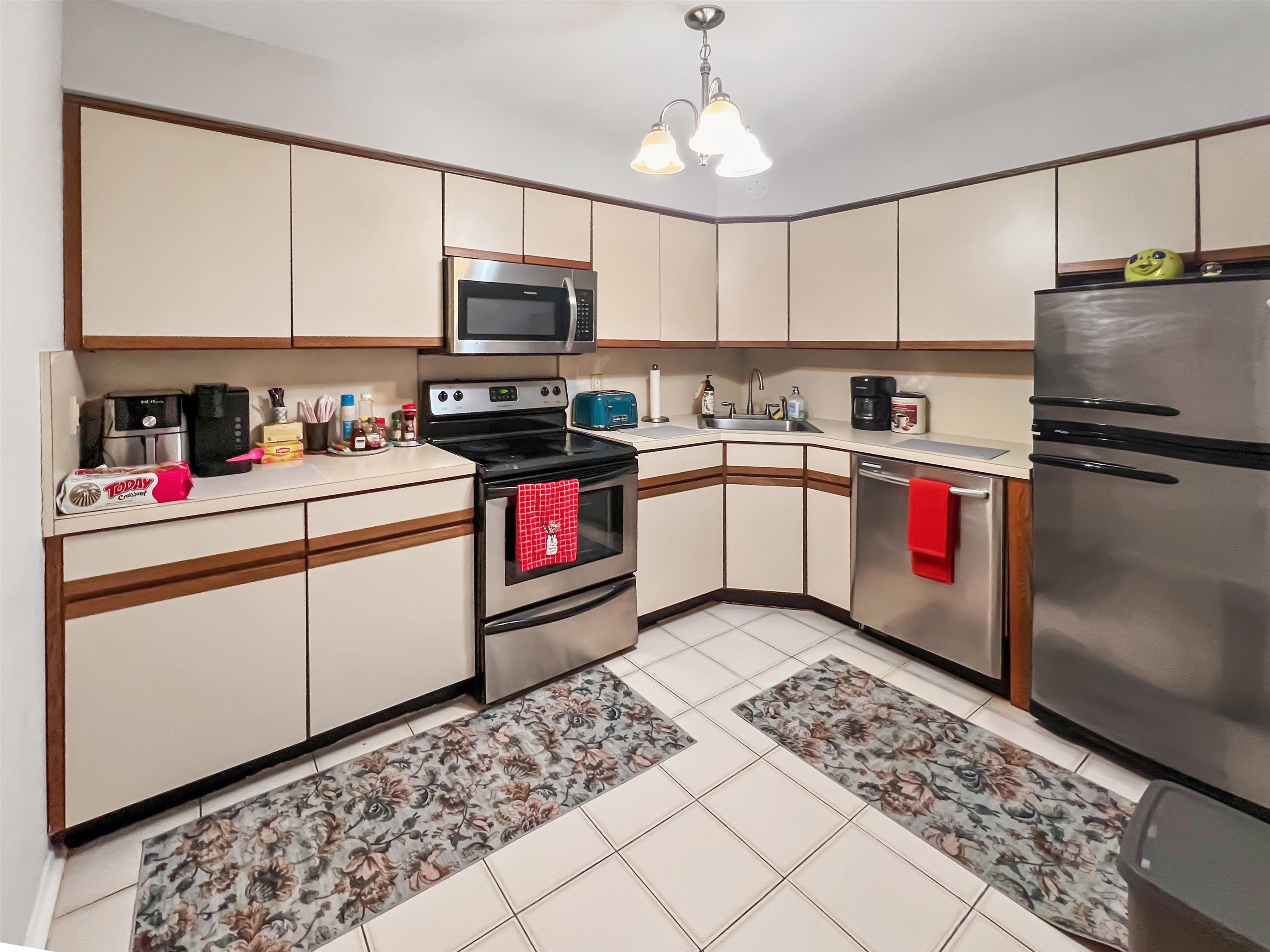 1906 Paterson Plank Road North Bergen, NJ 07047 - Photo 9 of 17