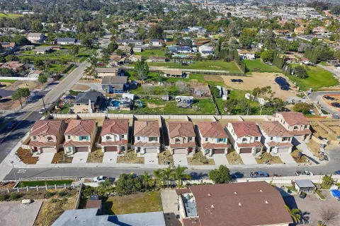 $1,250,000 | 757 Michael Ct Vista, Vista, CA 92081