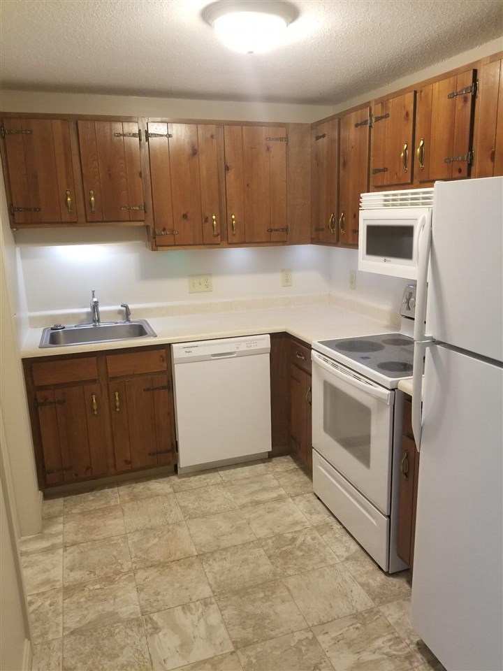 15 East Ridge Road, Unit B1 Merrimack, NH 03054 - Photo 5 of 7