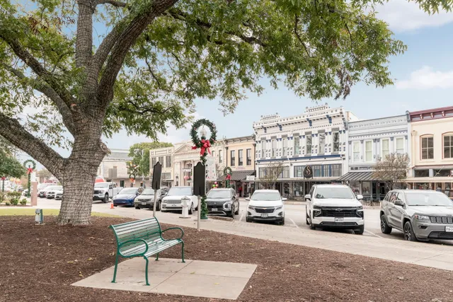 $395,000 | 1508 Walnut Street, Georgetown, TX 78626