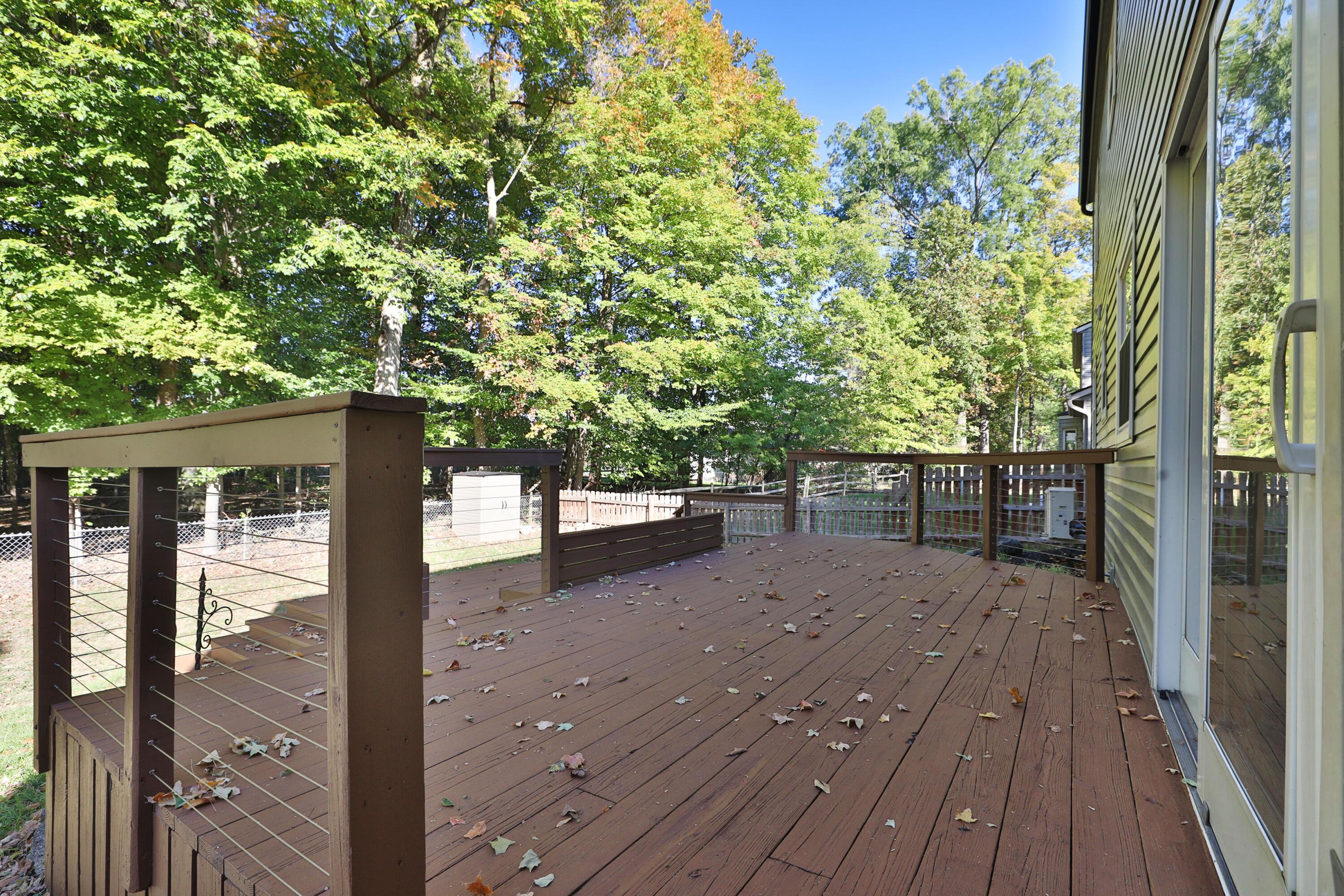 803 Lindenhaven Road Columbus, OH 43230 - Photo 50 of 53 Deck