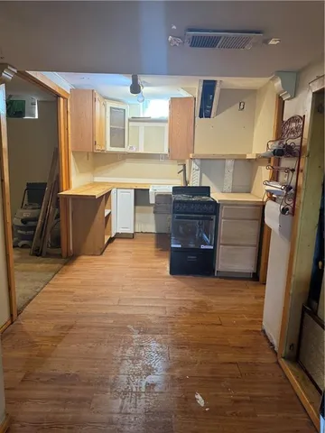 $179,900 | 9311 East 9th Street South, Independence, MO 64053