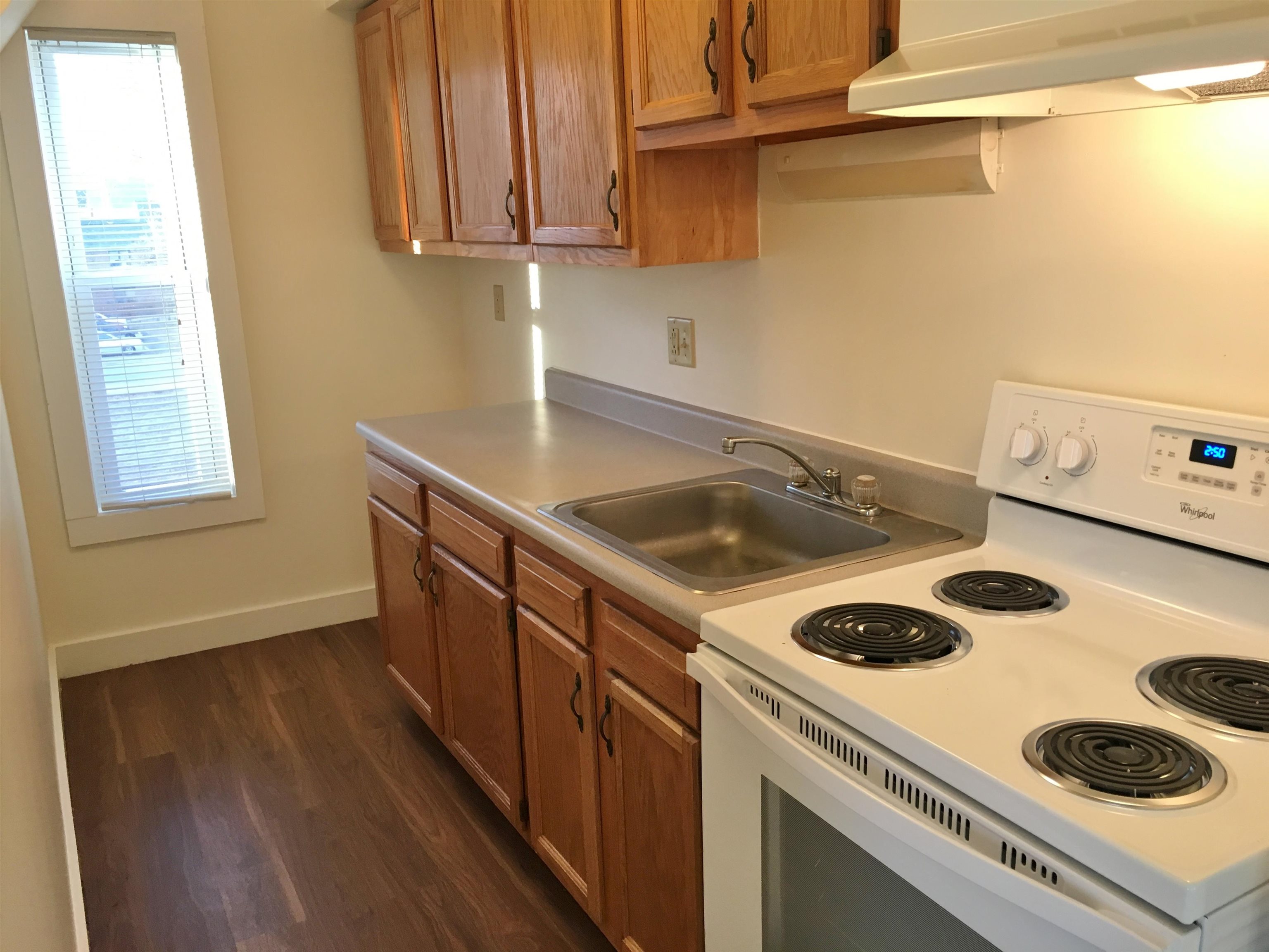 239 Turner Street, Unit 3 Manchester, NH 03102 - Photo 5 of 40