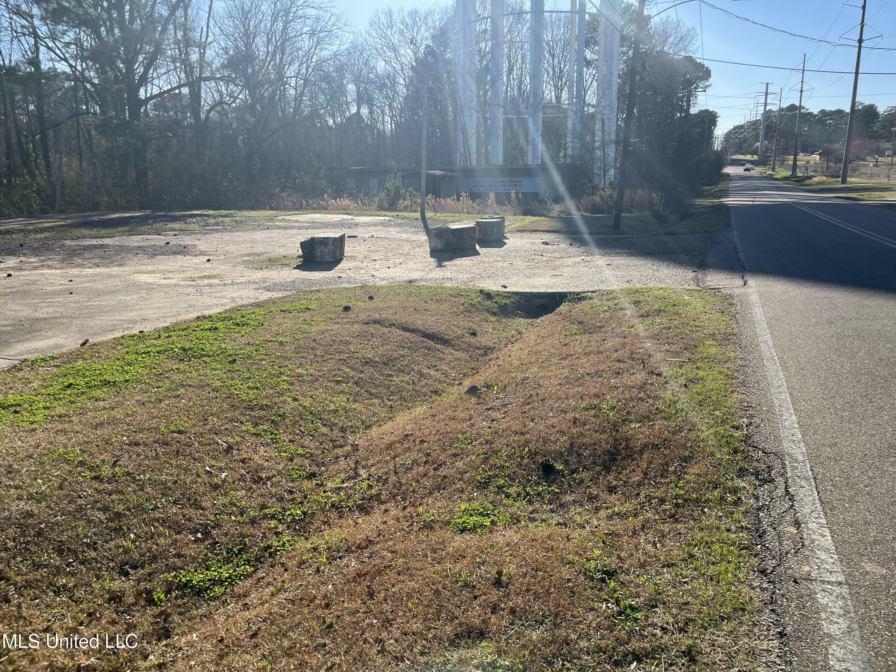 Forest Avenue Jackson, MS 39206 - Photo 4 of 11 IMG_4317