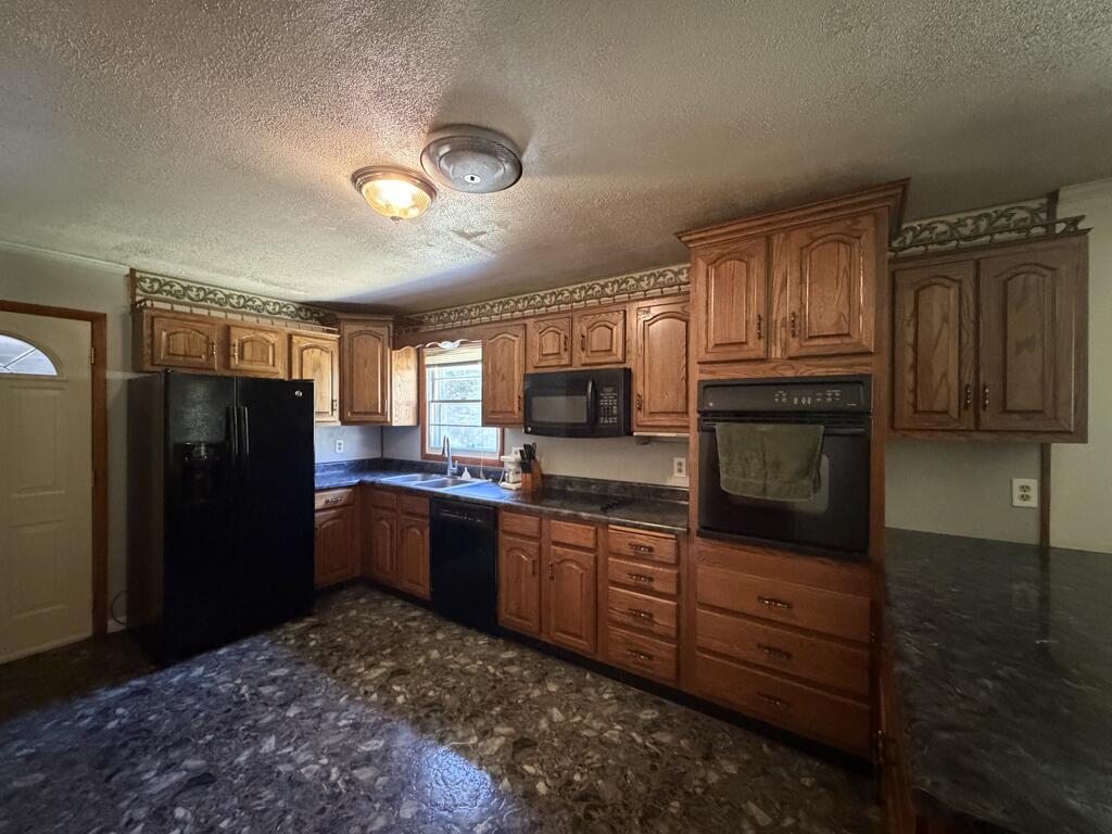 369 Trace Fork Road Chapmanville, WV 25508 - Photo 18 of 41 Gallery Image 18
