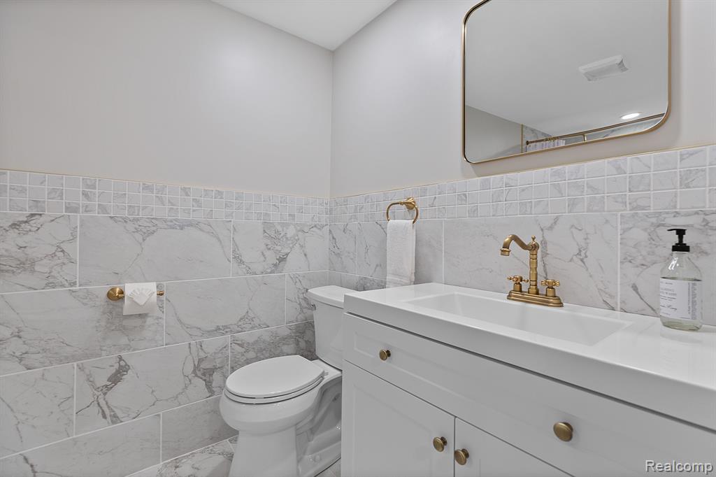 2599 Munster Road Rochester Hills, MI 48309 - Photo 43 of 58