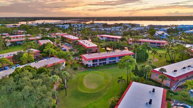 $114,000 | 1911 Southwest Palm City Road, Unit J, Stuart, FL 34994