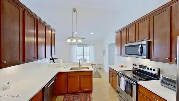 $319,000 | 304 Fishing Creek Drive, New Bern, NC 28562