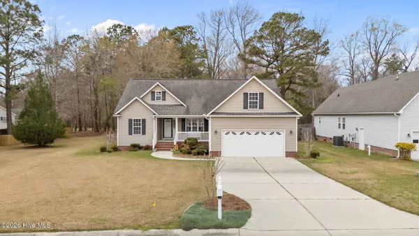 $319,000 | 304 Fishing Creek Drive, New Bern, NC 28562