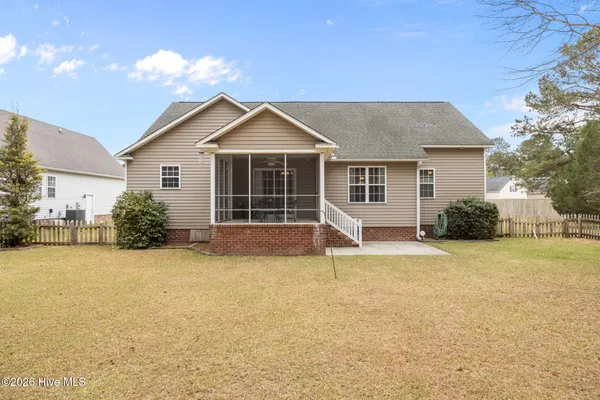 $319,000 | 304 Fishing Creek Drive, New Bern, NC 28562