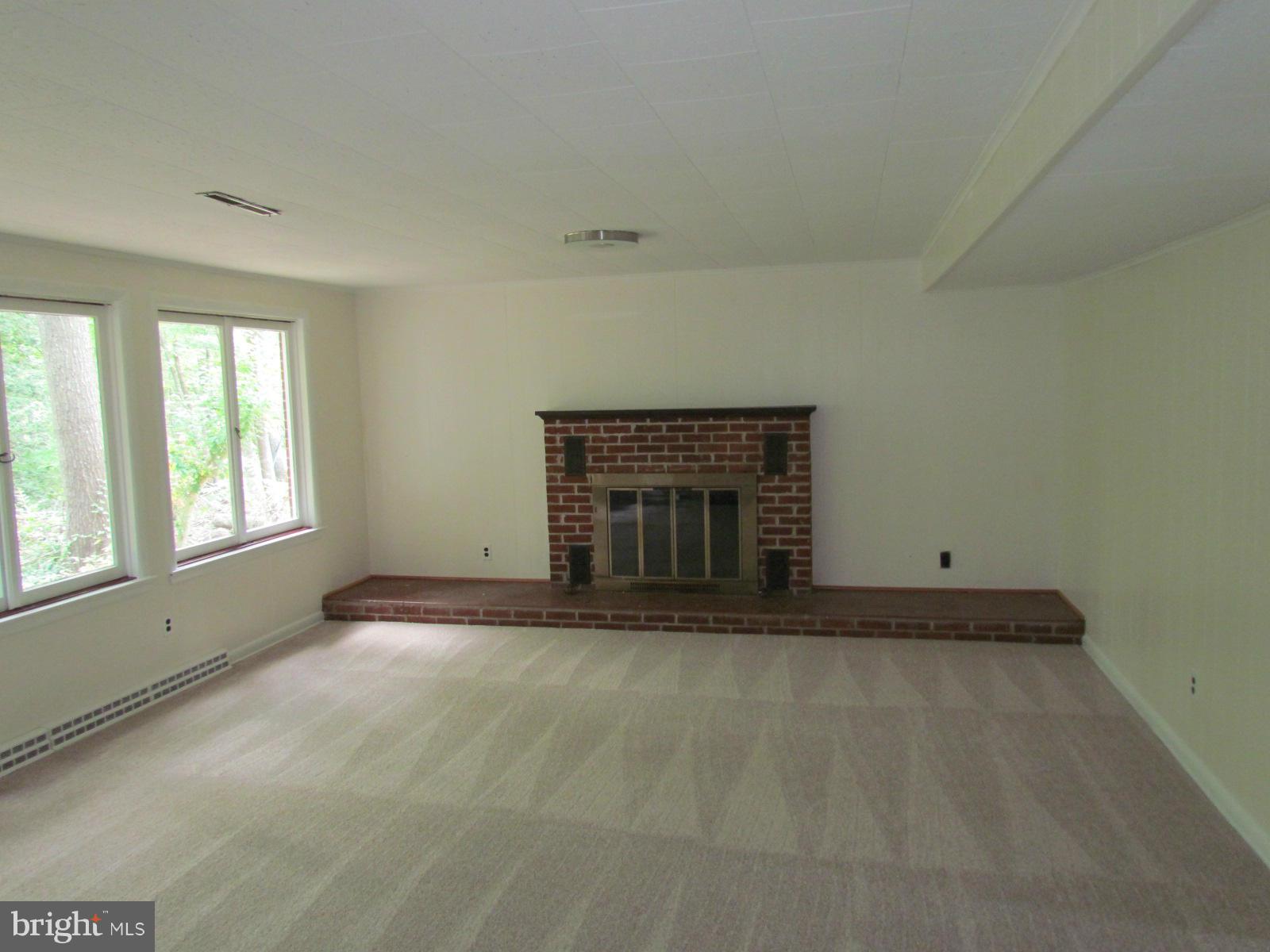 45759 Red Oak Road Lexington Park, MD 20653 - Photo 3 of 23 Family Room