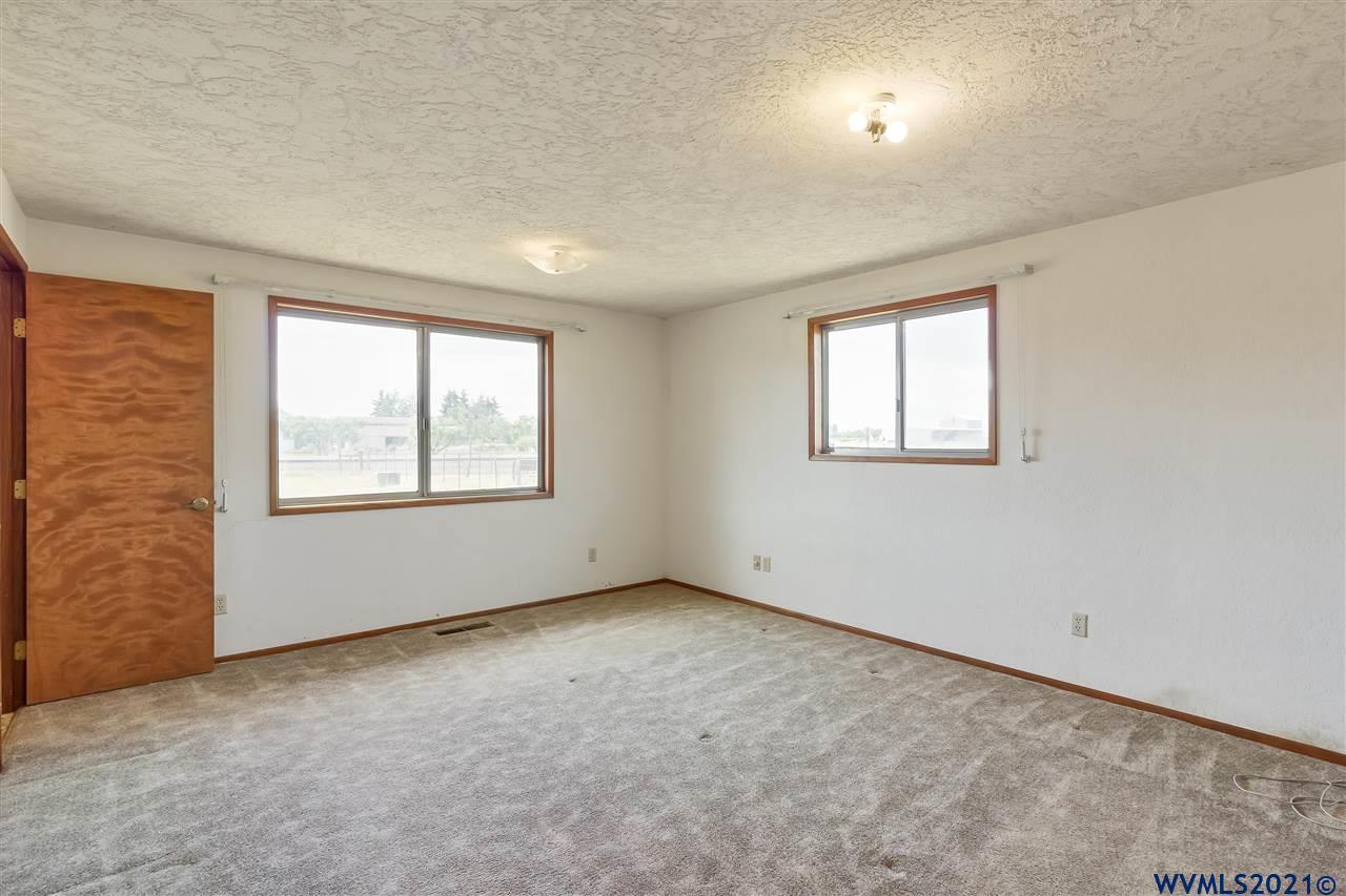 9280 River Road Northeast Salem, OR 97303 - Photo 29 of 38