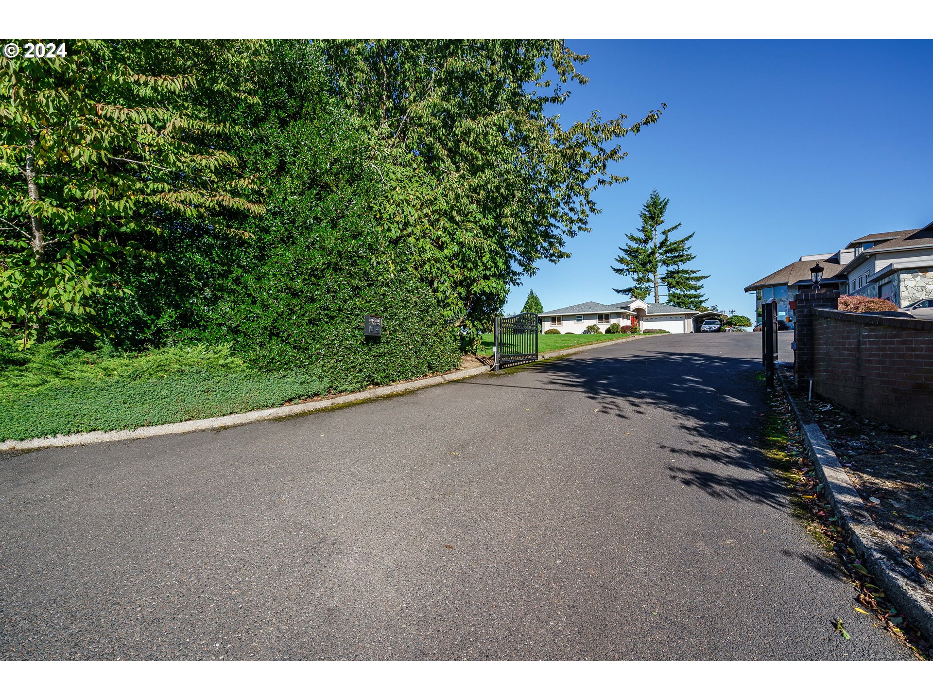10777 Southeast Ridgeway Drive Happy Valley, OR 97086 - Photo 7 of 42 Gallery Image 7