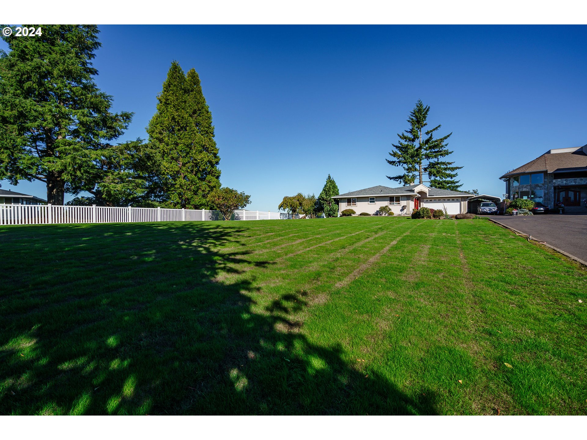 10777 Southeast Ridgeway Drive Happy Valley, OR 97086 - Photo 8 of 42 Gallery Image 8