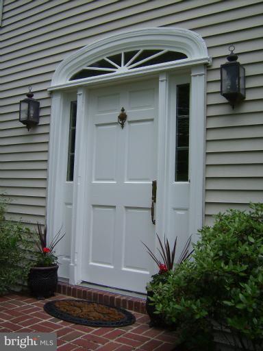 Exterior (Front)