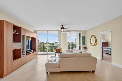$999,000 | 550 Okeechobee Boulevard, Unit 423, West Palm Beach, FL 33401