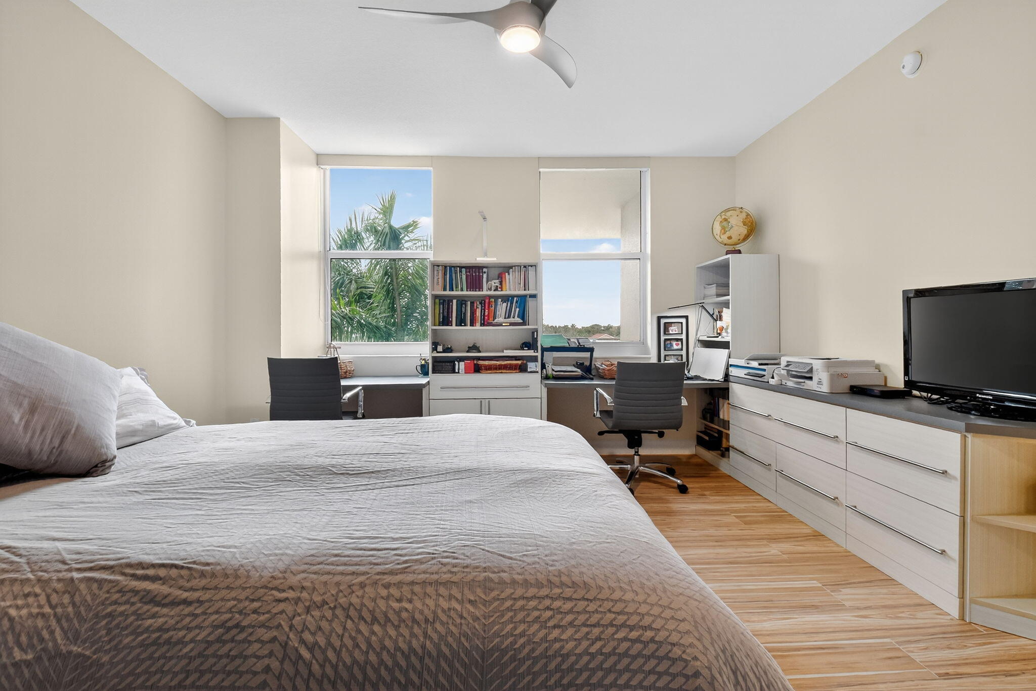 550 Okeechobee Boulevard, Unit 423 West Palm Beach, FL 33401 - Photo 30 of 120 Guest Bedroom Views