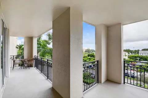 $999,000 | 550 Okeechobee Boulevard, Unit 423, West Palm Beach, FL 33401