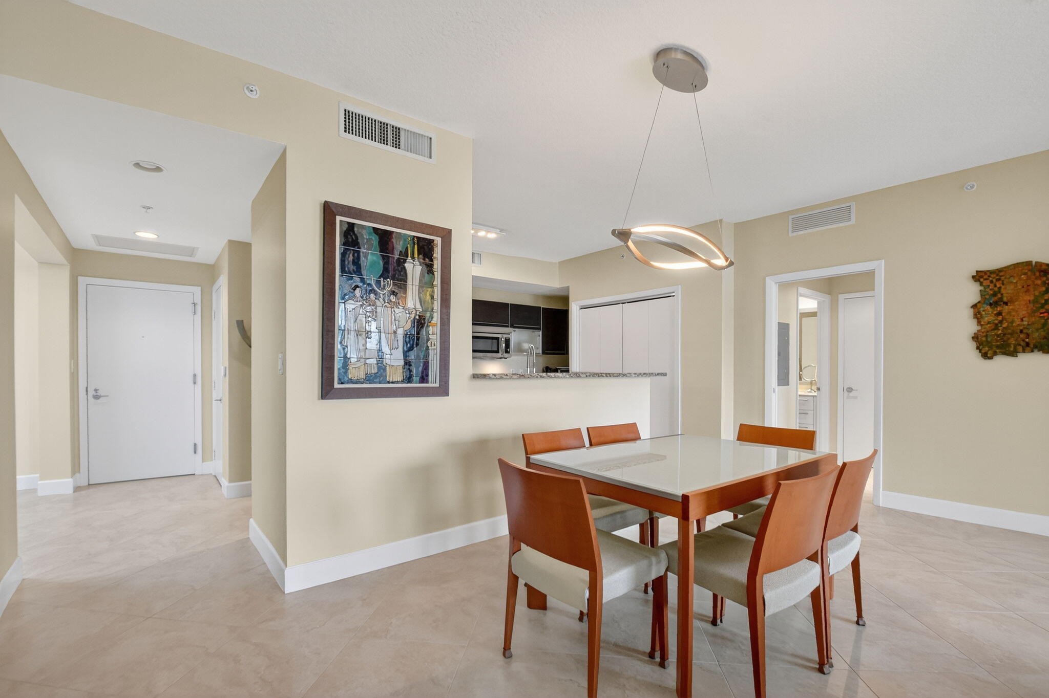 550 Okeechobee Boulevard, Unit 423 West Palm Beach, FL 33401 - Photo 8 of 120 Dining & Breakfast Bar Areas