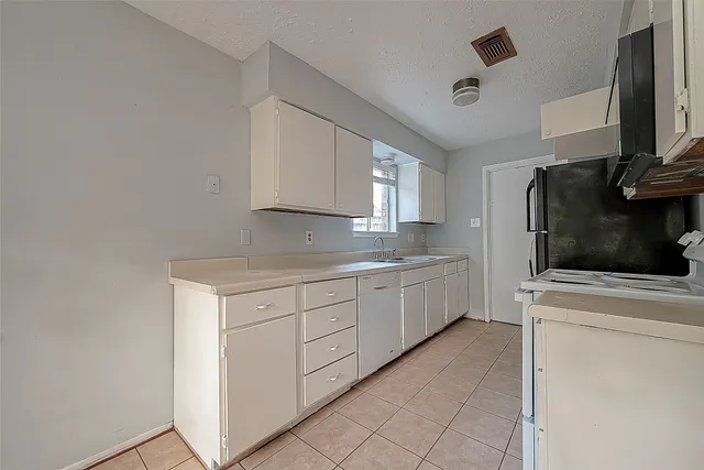 $180,000 | 7035 Foxfield Lane, Humble, TX 77338