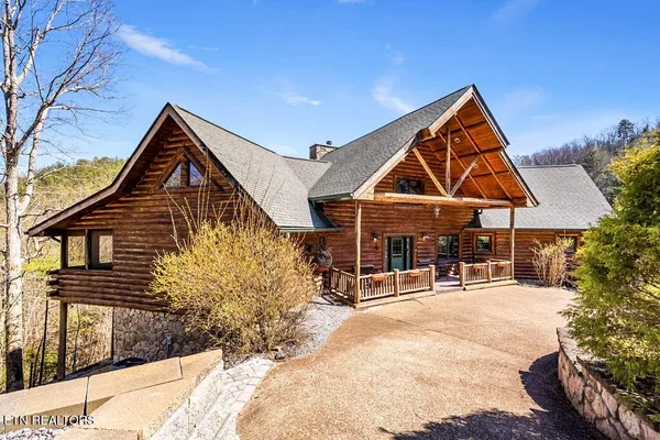 $799,000 | 206 Cobblestone Way, Townsend, TN 37882