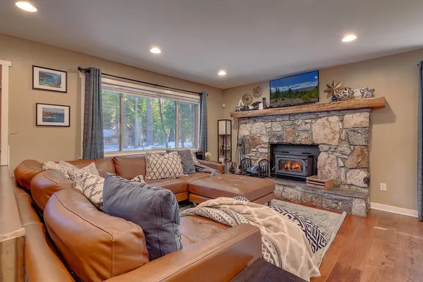 $965,000 | 7064 6th Avenue, Tahoma, CA 96142