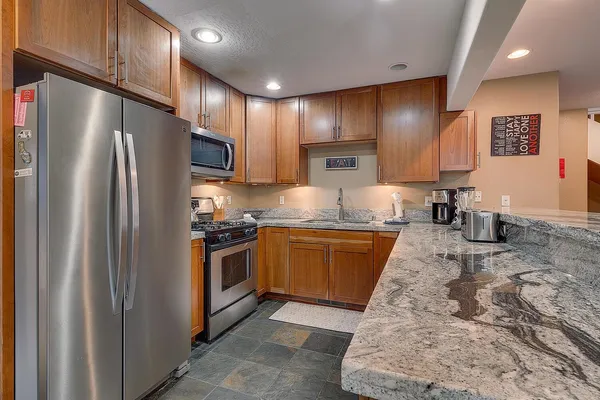 $965,000 | 7064 6th Avenue, Tahoma, CA 96142