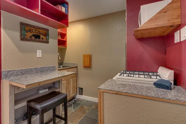 $965,000 | 7064 6th Avenue, Tahoma, CA 96142