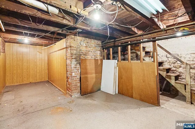 $399,888 | 33 Oak Street, Bloomfield, NJ 07003