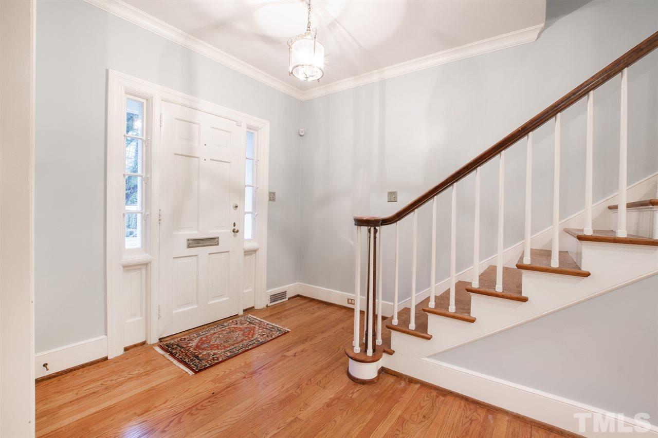 1121 Harvey Street Raleigh, NC 27608 - Photo 3 of 29