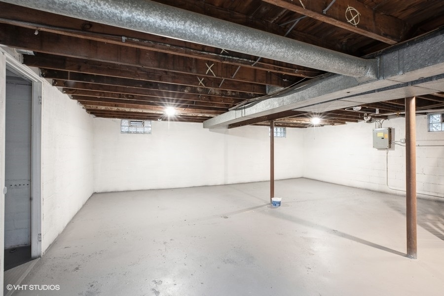 270 West 10th Street Chicago Heights, IL 60411 - Photo 11 of 15