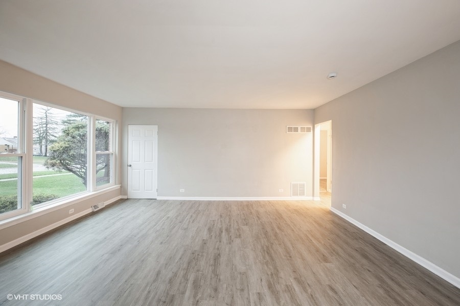 270 West 10th Street Chicago Heights, IL 60411 - Photo 3 of 15