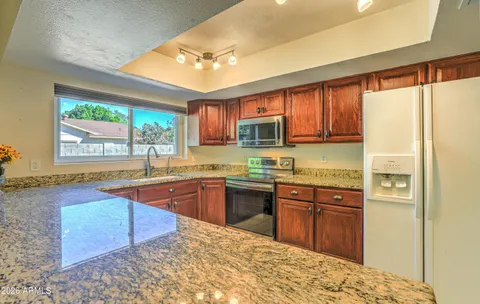 $425,000 | 3136 West Tierra Buena Lane, Phoenix, AZ 85053