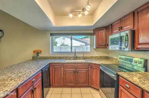 $425,000 | 3136 West Tierra Buena Lane, Phoenix, AZ 85053