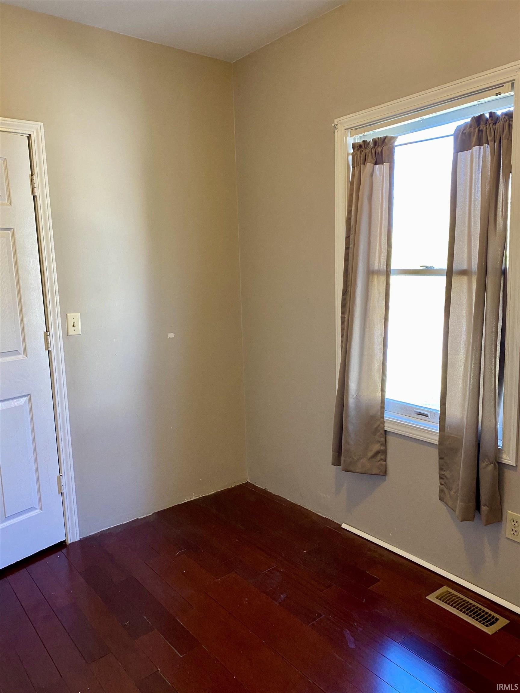 406 Bailey Scales Road Bedford, IN 47421 - Photo 7 of 10 Gallery Image 7