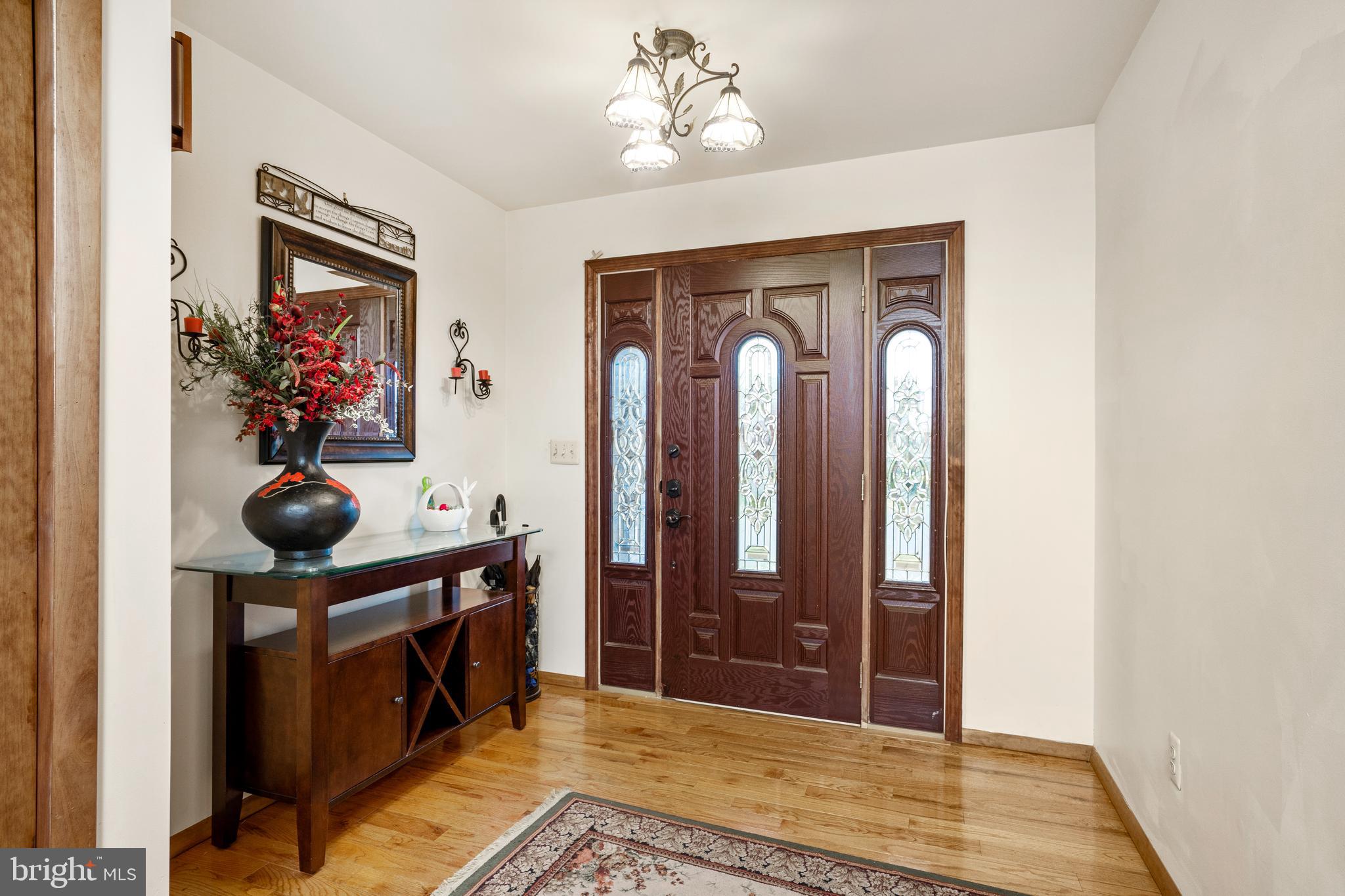 2 Dailey Drive Hamilton, NJ 08620 - Photo 4 of 28 Gallery Image 4