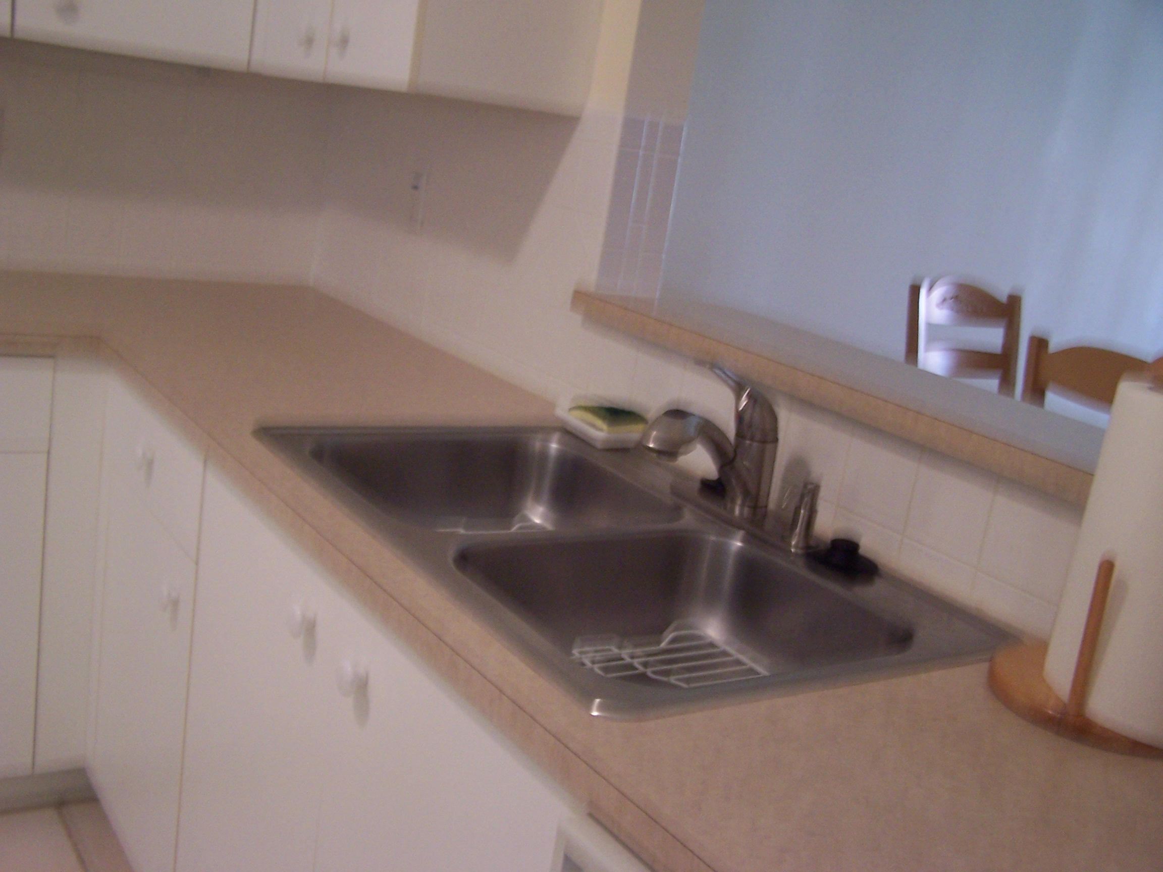 6073 Heliconia Road Delray Beach, FL 33484 - Photo 6 of 32 KITCHEN