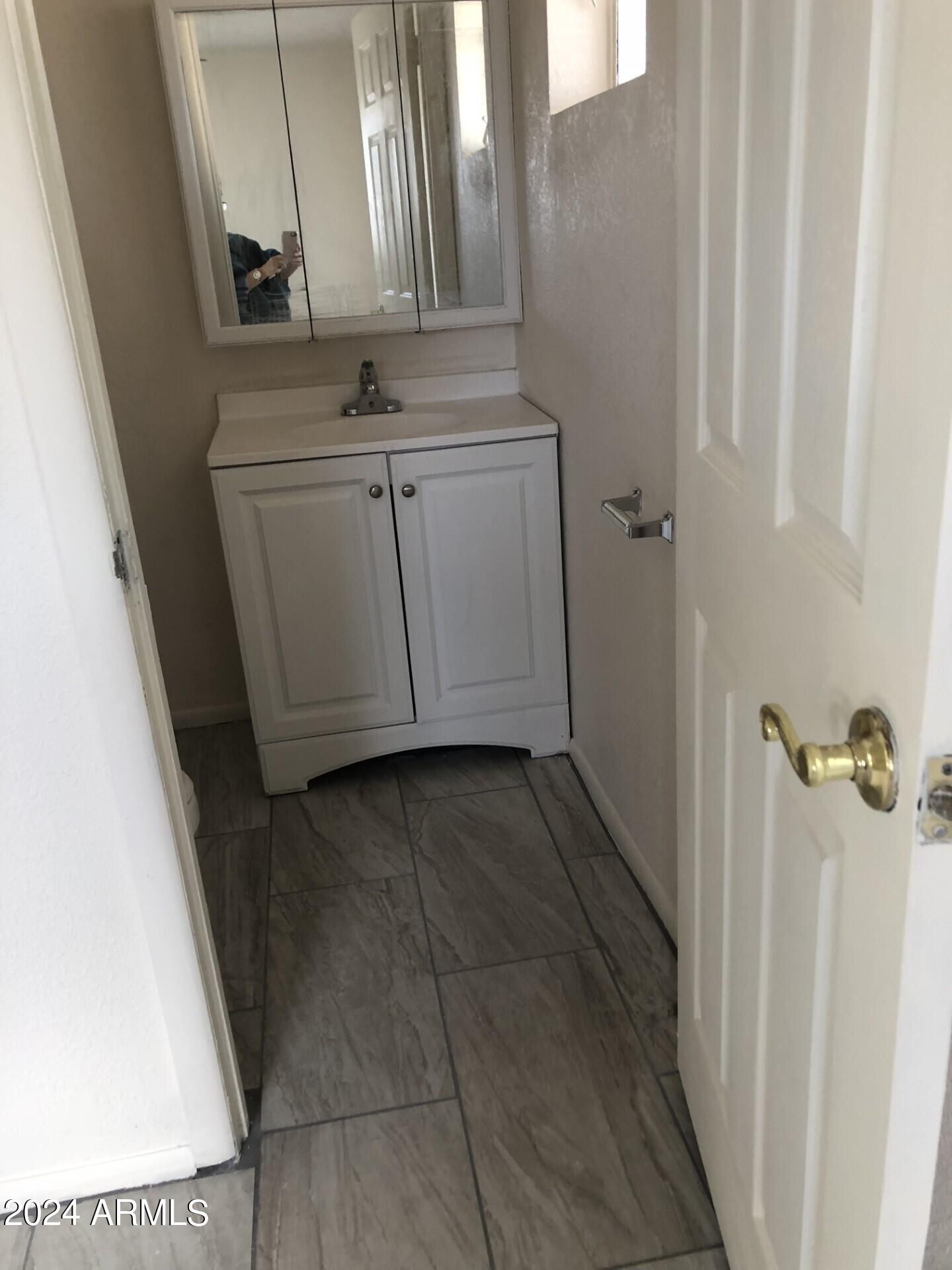 918 West Cochise Drive Phoenix, AZ 85021 - Photo 5 of 7 thumbnail_8A30BE83-F4A9-4B14-9D40-49BA49