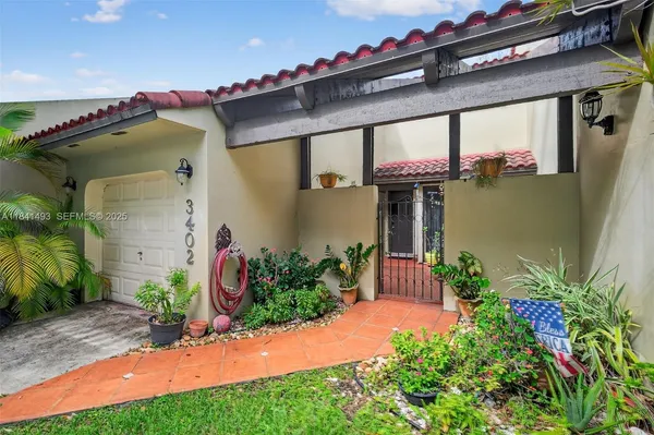 $495,000 | 3402 Torremolinos Avenue, Unit F35, Doral, FL 33178