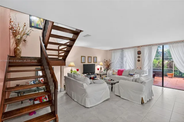 $520,000 | 3402 Torremolinos Avenue, Unit F35, Doral, FL 33178