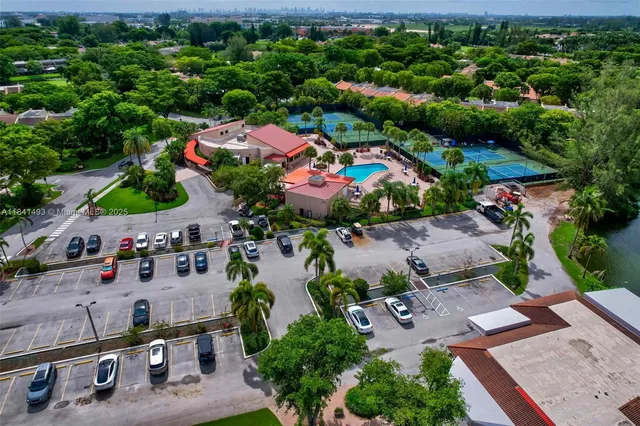 $520,000 | 3402 Torremolinos Avenue, Unit F35, Doral, FL 33178